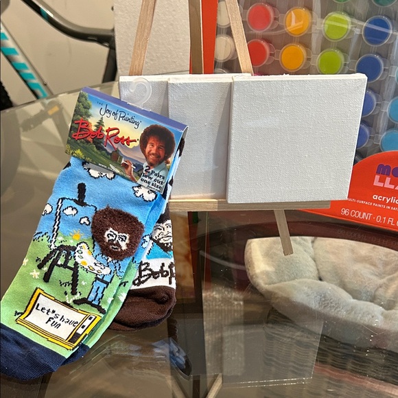 Mondo Llama acrylic paint set 2 sets of bob ross socks canvas easel - Picture 2 of 5